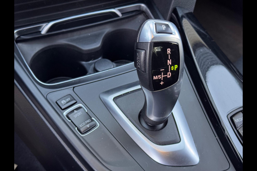 BMW 3 Serie 318i Executive Navi/Xenon