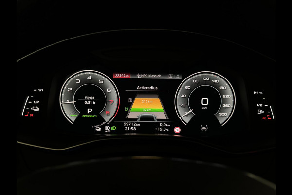 Audi A6 Avant 55 TFSI e Quattro Competition S-Line Black Edition Audi A6 Avant 55 TFSI e Quattro Competition S-Line Black Edition