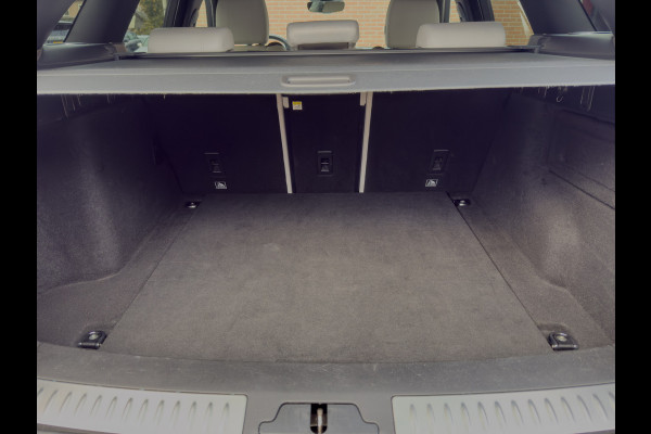 Land Rover Range Rover Velar 3.0 V6 AWD HSE R-dynamic - Airco, Elek. verst. stoelen, Stuur- stoelverwarming, Pano, Cruise!