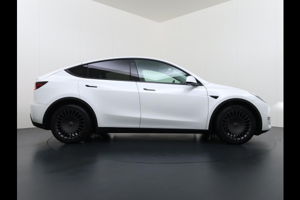 Tesla Model Y Long Range AWD 75 kWh AUTOPILOT| RIJKLAARPRIJS INCL. TESLA GARANTIE TOT 08-2026/80.000KM accu en aandrijflijn t/m 08-2030/192.000km Tesla Model Y Long Range AWD 75 kWh AUTOPILOT| RIJKLAARPRIJS INCL. TESLA GARANTIE TOT 08-2026/80.000KM accu en aandrijflijn t/m 08-2030/192.000km