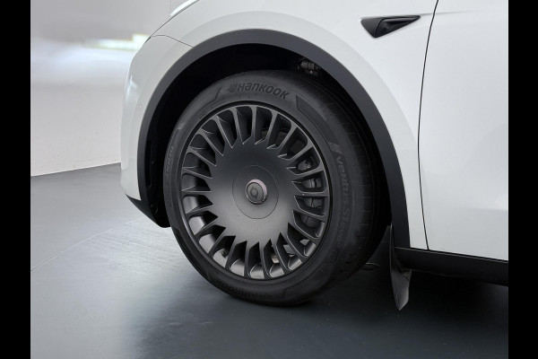 Tesla Model Y Long Range AWD 75 kWh AUTOPILOT| RIJKLAARPRIJS INCL. TESLA GARANTIE TOT 08-2026/80.000KM accu en aandrijflijn t/m 08-2030/192.000km Tesla Model Y Long Range AWD 75 kWh AUTOPILOT| RIJKLAARPRIJS INCL. TESLA GARANTIE TOT 08-2026/80.000KM accu en aandrijflijn t/m 08-2030/192.000km