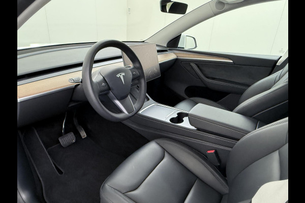 Tesla Model Y Long Range AWD 75 kWh AUTOPILOT| RIJKLAARPRIJS INCL. TESLA GARANTIE TOT 08-2026/80.000KM accu en aandrijflijn t/m 08-2030/192.000km Tesla Model Y Long Range AWD 75 kWh AUTOPILOT| RIJKLAARPRIJS INCL. TESLA GARANTIE TOT 08-2026/80.000KM accu en aandrijflijn t/m 08-2030/192.000km