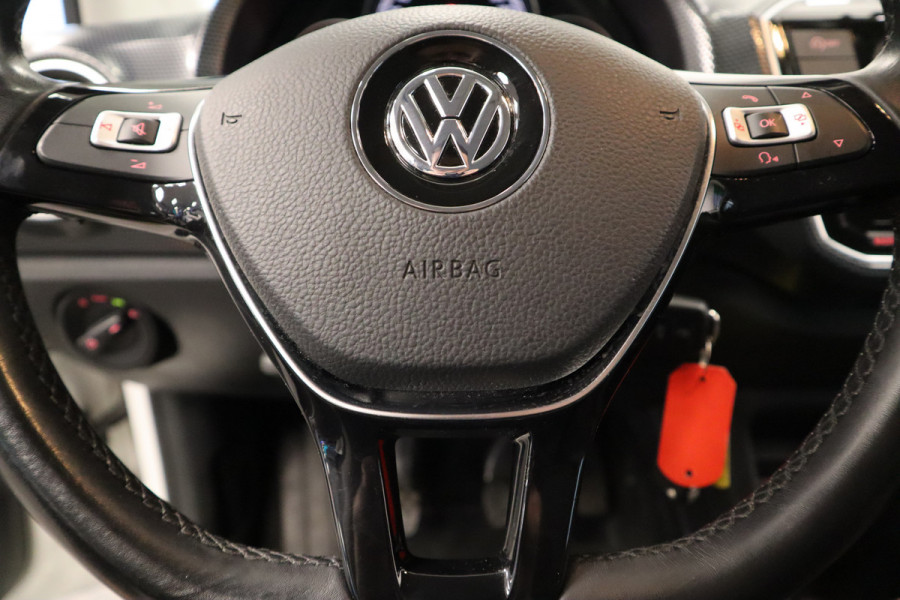 Volkswagen up! 1.0 BMT move up! 5-Drs. Airco CruiseControl Camera Volkswagen up! 1.0 BMT move up! 5-Drs. Airco CruiseControl Camera