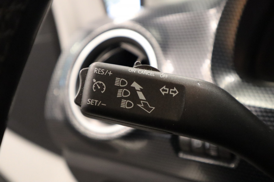 Volkswagen up! 1.0 BMT move up! 5-Drs. Airco CruiseControl Camera Volkswagen up! 1.0 BMT move up! 5-Drs. Airco CruiseControl Camera
