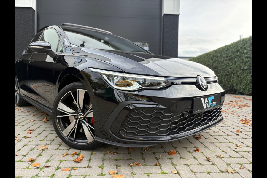 Volkswagen Golf 1.4 eHybrid GTE - Pano - Trekhaak - nieuwstaat