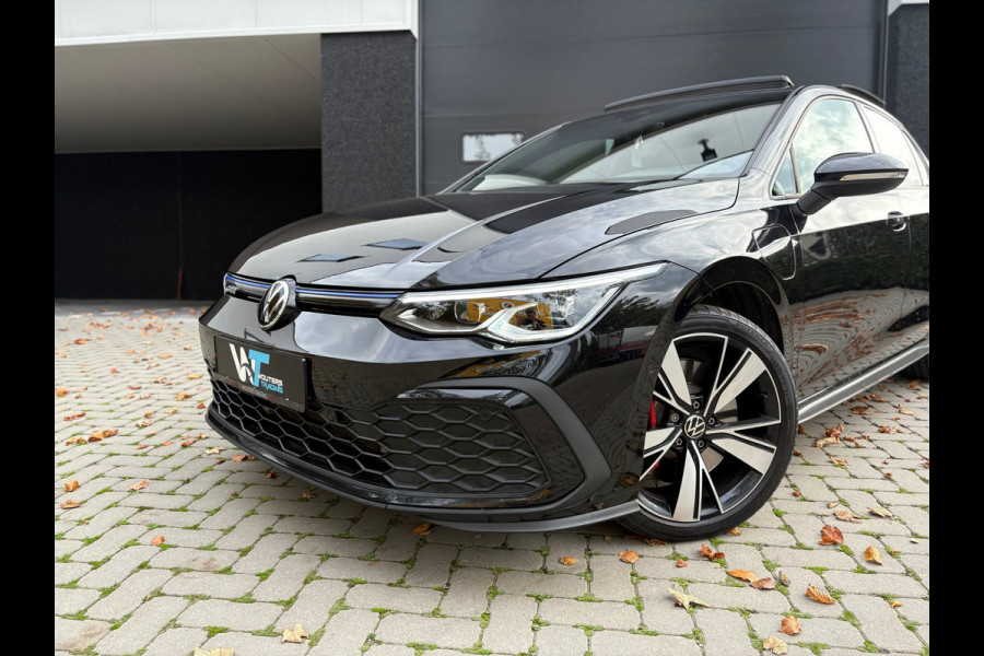 Volkswagen Golf 1.4 eHybrid GTE - Pano - Trekhaak - nieuwstaat