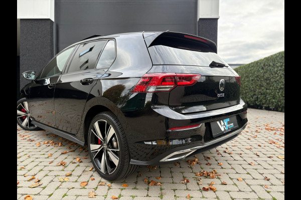 Volkswagen Golf 1.4 eHybrid GTE - Pano - Trekhaak - nieuwstaat
