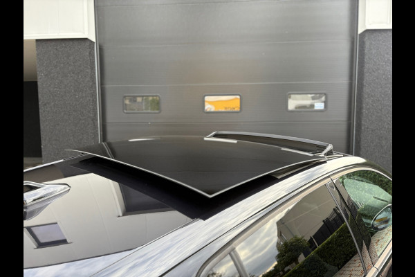 Volkswagen Golf 1.4 eHybrid GTE - Pano - Trekhaak - nieuwstaat