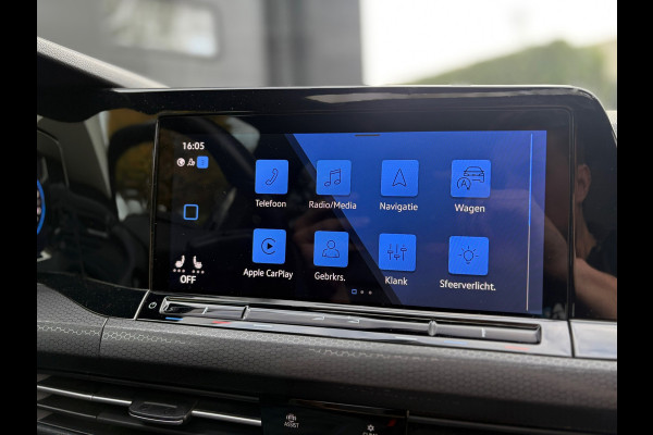 Volkswagen Golf 1.4 eHybrid GTE - Pano - Trekhaak - nieuwstaat