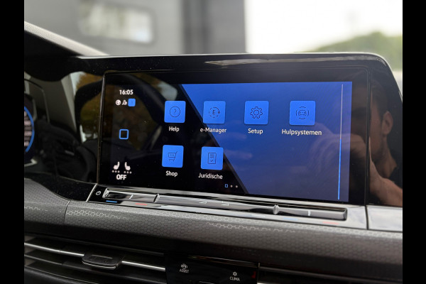Volkswagen Golf 1.4 eHybrid GTE - Pano - Trekhaak - nieuwstaat