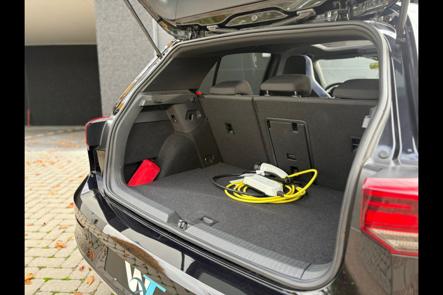 Volkswagen Golf 1.4 eHybrid GTE - Pano - Trekhaak - nieuwstaat