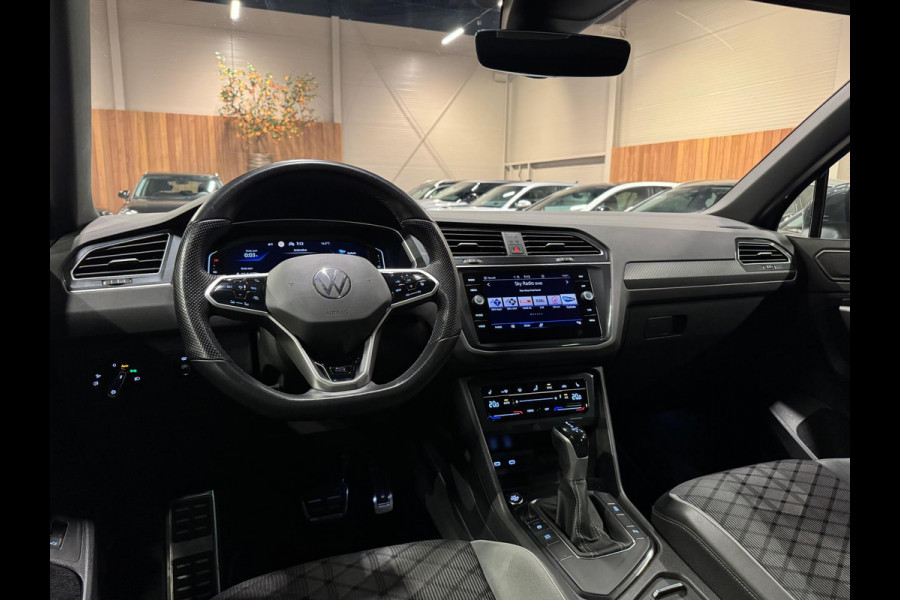 Volkswagen Tiguan 1.5 TSI 150PK R-Line, Virtual Cockpit, Apple Carplay, Matrix Led, Android Auto, Navi, ACC, Clima, Cam, PDC Volkswagen Tiguan 1.5 TSI 150PK R-Line, Virtual Cockpit, Apple Carplay, Matrix Led, Android Auto, Navi, ACC, Clima, Cam, PDC