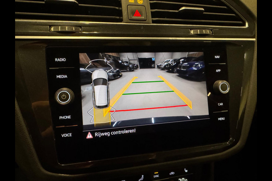 Volkswagen Tiguan 1.5 TSI 150PK R-Line, Virtual Cockpit, Apple Carplay, Matrix Led, Android Auto, Navi, ACC, Clima, Cam, PDC Volkswagen Tiguan 1.5 TSI 150PK R-Line, Virtual Cockpit, Apple Carplay, Matrix Led, Android Auto, Navi, ACC, Clima, Cam, PDC