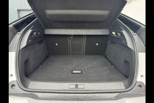 Peugeot 3008 1.2 Hybrid 136 GT | Elektr. achterklep | Adaptive cruise | Camera | Prijs is rijklaar Peugeot 3008 1.2 Hybrid 136 GT | Elektr. achterklep | Adaptive cruise | Camera | Prijs is rijklaar