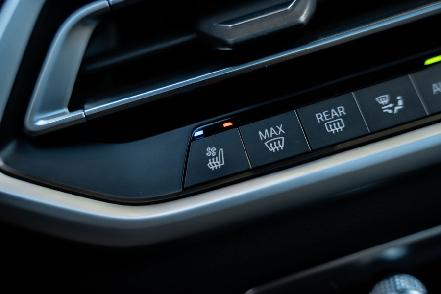 BMW X5 xDrive45e High Executive M-Sport l Laser l Luchtv. l Panorama l HUD l Stoelk. BMW X5 xDrive45e High Executive M-Sport l Laser l Luchtv. l Panorama l HUD l Stoelk.