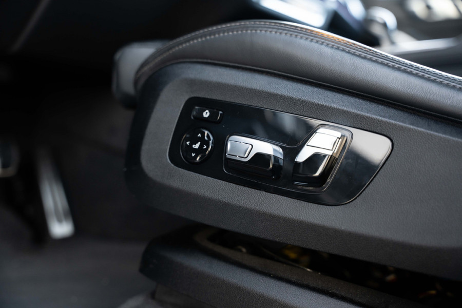 BMW X5 xDrive45e High Executive M-Sport l Laser l Luchtv. l Panorama l HUD l Stoelk. BMW X5 xDrive45e High Executive M-Sport l Laser l Luchtv. l Panorama l HUD l Stoelk.
