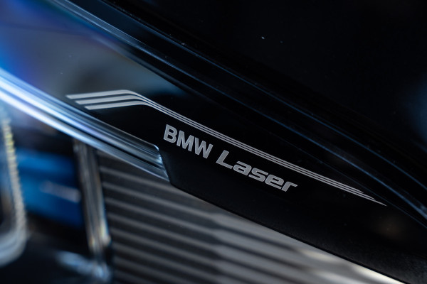 BMW X5 xDrive45e High Executive M-Sport l Laser l Luchtv. l Panorama l HUD l Stoelk. BMW X5 xDrive45e High Executive M-Sport l Laser l Luchtv. l Panorama l HUD l Stoelk.