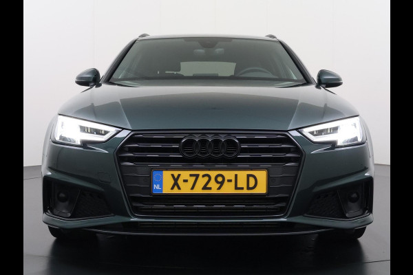 Audi A4 Avant 35 TFSI Sport S line black edition UNIEKE KLEUR| ELEK. TREKHAAK| ELEK. KLEP| S-LINE BINNEN- BUITEN | RIJKLAAR INCL. 12 MND BOVAG GARANTIE