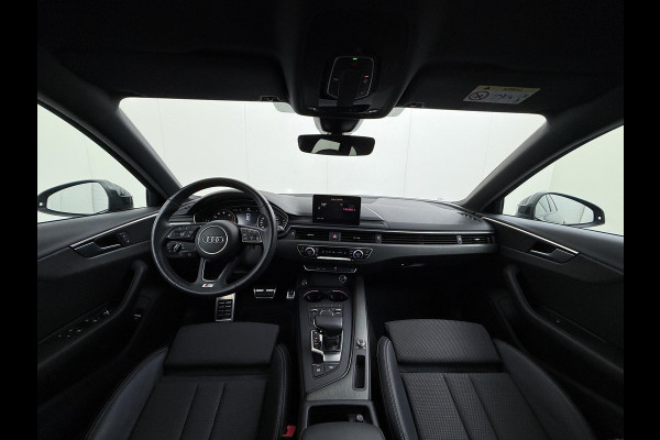 Audi A4 Avant 35 TFSI Sport S line black edition UNIEKE KLEUR| ELEK. TREKHAAK| ELEK. KLEP| S-LINE BINNEN- BUITEN | RIJKLAAR INCL. 12 MND BOVAG GARANTIE
