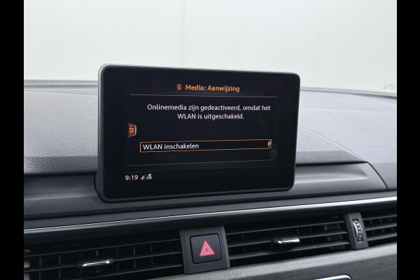 Audi A4 Avant 35 TFSI Sport S line black edition UNIEKE KLEUR| ELEK. TREKHAAK| ELEK. KLEP| S-LINE BINNEN- BUITEN | RIJKLAAR INCL. 12 MND BOVAG GARANTIE