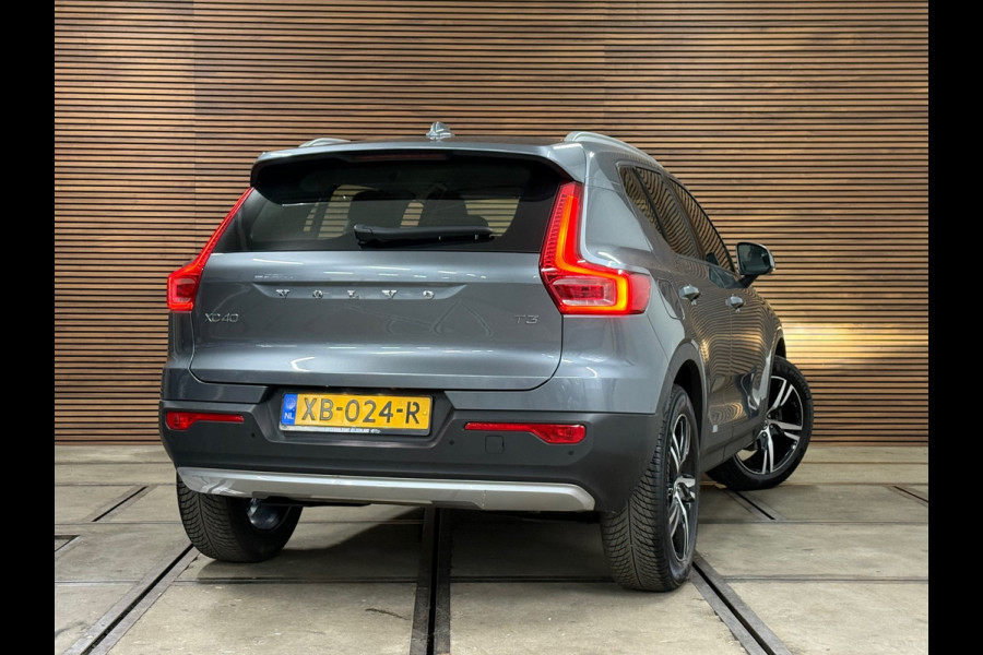 Volvo XC40 1.5 T3 Momentum | Adaptive Cruise Control | Navi | 19' inch | Half Leer | Camera Volvo XC40 1.5 T3 Momentum | Adaptive Cruise Control | Navi | 19' inch | Half Leer | Camera