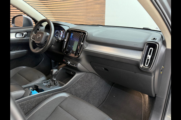 Volvo XC40 1.5 T3 Momentum | Adaptive Cruise Control | Navi | 19' inch | Half Leer | Camera Volvo XC40 1.5 T3 Momentum | Adaptive Cruise Control | Navi | 19' inch | Half Leer | Camera