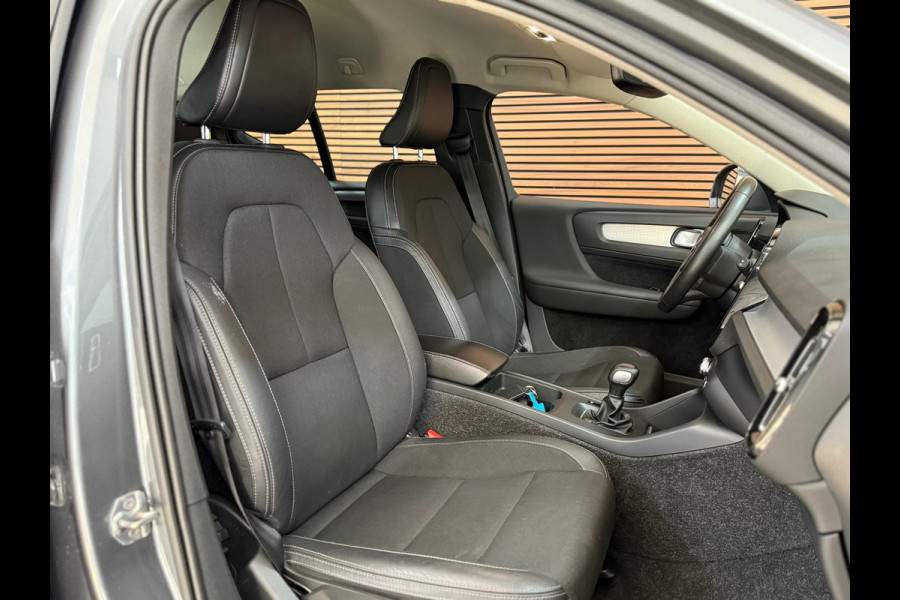 Volvo XC40 1.5 T3 Momentum | Adaptive Cruise Control | Navi | 19' inch | Half Leer | Camera Volvo XC40 1.5 T3 Momentum | Adaptive Cruise Control | Navi | 19' inch | Half Leer | Camera