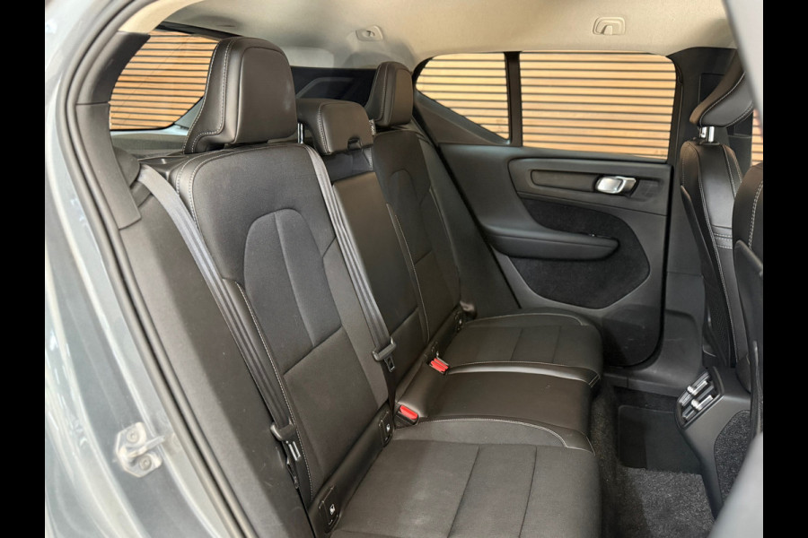 Volvo XC40 1.5 T3 Momentum | Adaptive Cruise Control | Navi | 19' inch | Half Leer | Camera Volvo XC40 1.5 T3 Momentum | Adaptive Cruise Control | Navi | 19' inch | Half Leer | Camera