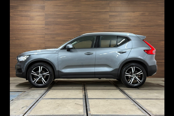 Volvo XC40 1.5 T3 Momentum | Adaptive Cruise Control | Navi | 19' inch | Half Leer | Camera Volvo XC40 1.5 T3 Momentum | Adaptive Cruise Control | Navi | 19' inch | Half Leer | Camera