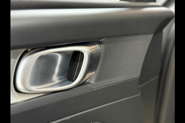 Volvo XC40 1.5 T3 Momentum | Adaptive Cruise Control | Navi | 19' inch | Half Leer | Camera Volvo XC40 1.5 T3 Momentum | Adaptive Cruise Control | Navi | 19' inch | Half Leer | Camera
