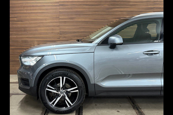 Volvo XC40 1.5 T3 Momentum | Adaptive Cruise Control | Navi | 19' inch | Half Leer | Camera Volvo XC40 1.5 T3 Momentum | Adaptive Cruise Control | Navi | 19' inch | Half Leer | Camera