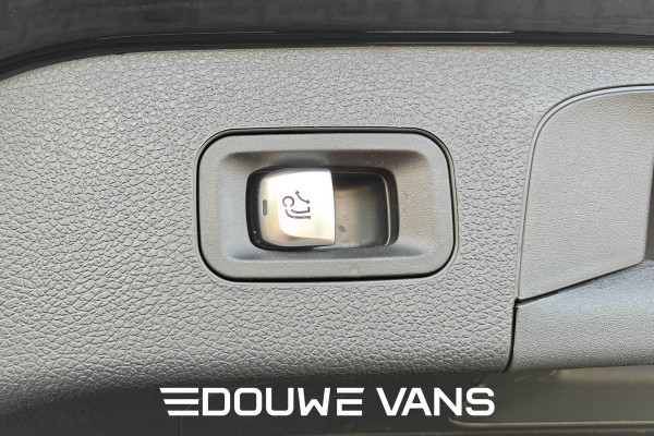 Mercedes-Benz EQC 400 4MATIC 360 Camera Burmester Trekhaak Pano BTW auto Dealer onderhouden.