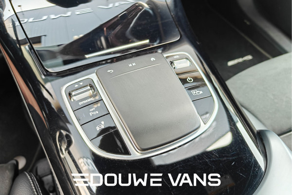 Mercedes-Benz EQC 400 4MATIC 360 Camera Burmester Trekhaak Pano BTW auto Dealer onderhouden.