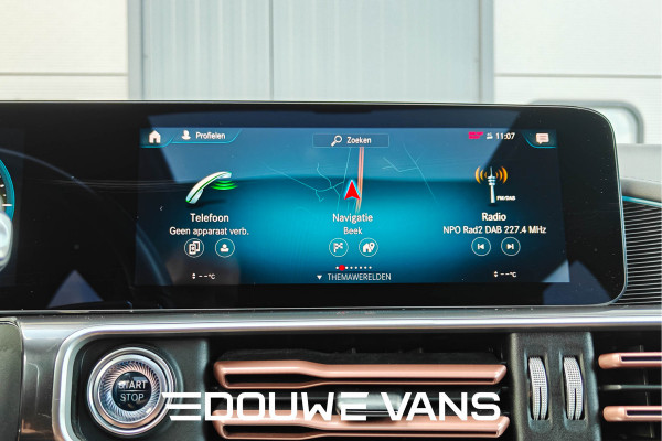 Mercedes-Benz EQC 400 4MATIC 360 Camera Burmester Trekhaak Pano BTW auto Dealer onderhouden.