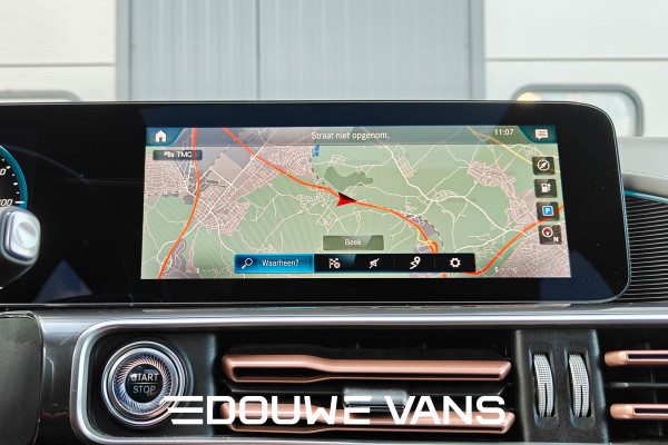 Mercedes-Benz EQC 400 4MATIC 360 Camera Burmester Trekhaak Pano BTW auto Dealer onderhouden.