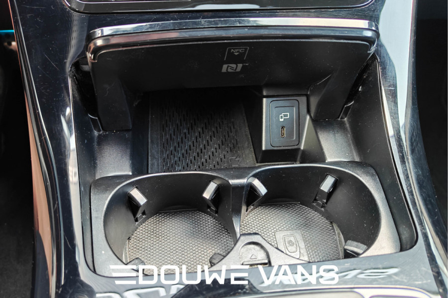 Mercedes-Benz EQC 400 4MATIC 360 Camera Burmester Trekhaak Pano BTW auto Dealer onderhouden.