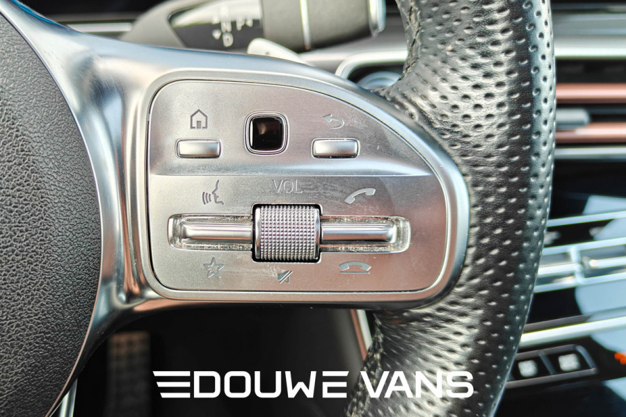 Mercedes-Benz EQC 400 4MATIC 360 Camera Burmester Trekhaak Pano BTW auto Dealer onderhouden.