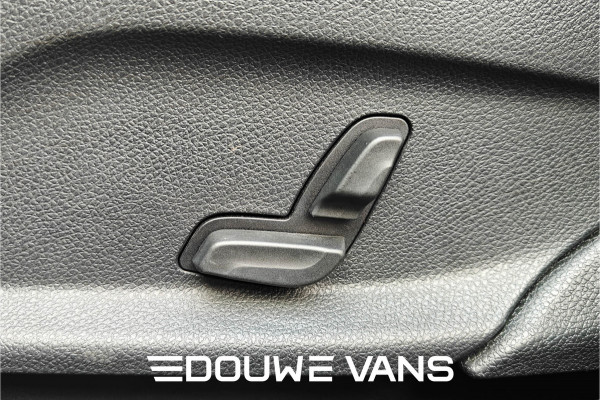 Mercedes-Benz EQC 400 4MATIC 360 Camera Burmester Trekhaak Pano BTW auto Dealer onderhouden.