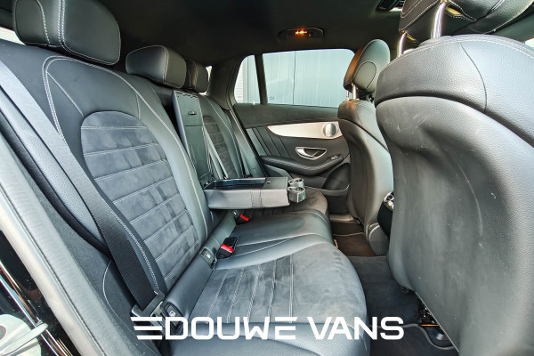 Mercedes-Benz EQC 400 4MATIC 360 Camera Burmester Trekhaak Pano BTW auto Dealer onderhouden.