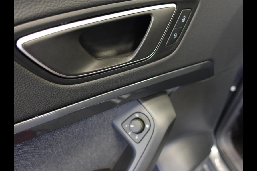 Seat Ateca 1.5 TSI Style Business Intense Airco Cruise Control Navi Virtual Cockpit Privacy Glass PDC VA Camera Seat Ateca 1.5 TSI Style Business Intense Airco Cruise Control Navi Virtual Cockpit Privacy Glass PDC VA Camera