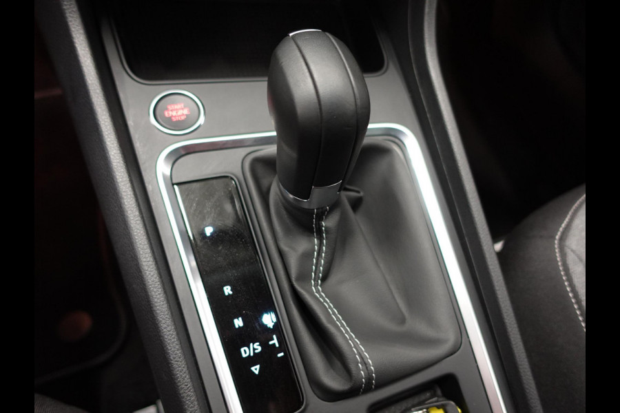 Seat Ateca 1.5 TSI Style Business Intense Airco Cruise Control Navi Virtual Cockpit Privacy Glass PDC VA Camera Seat Ateca 1.5 TSI Style Business Intense Airco Cruise Control Navi Virtual Cockpit Privacy Glass PDC VA Camera
