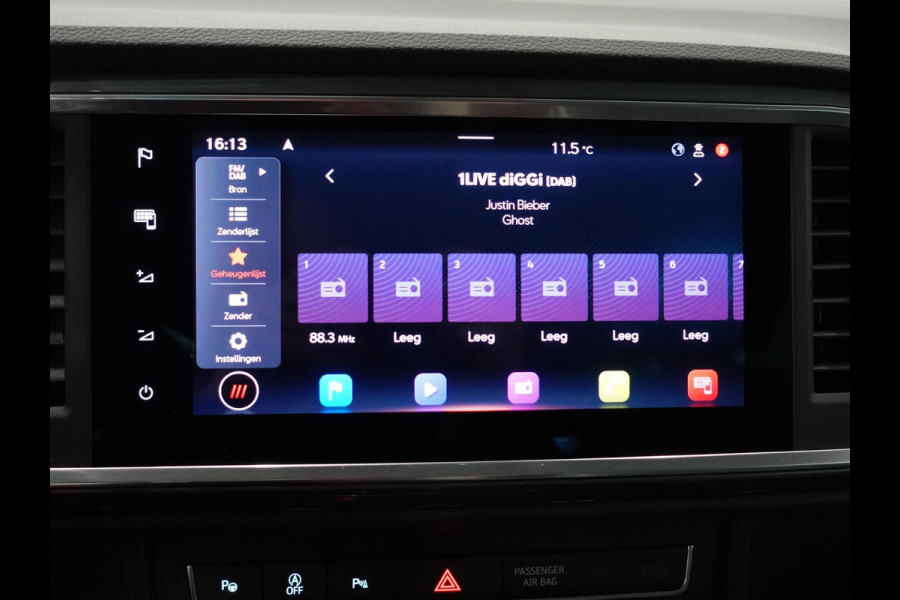 Seat Ateca 1.5 TSI Style Business Intense Airco Cruise Control Navi Virtual Cockpit Privacy Glass PDC VA Camera Seat Ateca 1.5 TSI Style Business Intense Airco Cruise Control Navi Virtual Cockpit Privacy Glass PDC VA Camera