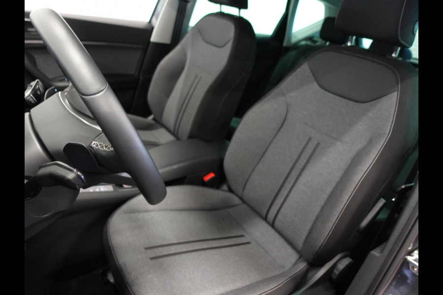 Seat Ateca 1.5 TSI Style Business Intense Airco Cruise Control Navi Virtual Cockpit Privacy Glass PDC VA Camera Seat Ateca 1.5 TSI Style Business Intense Airco Cruise Control Navi Virtual Cockpit Privacy Glass PDC VA Camera