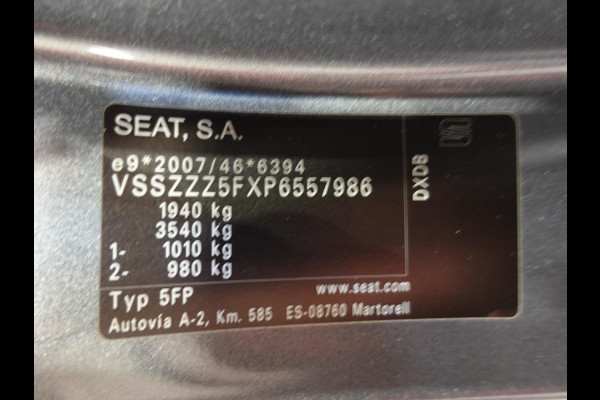 Seat Ateca 1.5 TSI Style Business Intense Airco Cruise Control Navi Virtual Cockpit Privacy Glass PDC VA Camera Seat Ateca 1.5 TSI Style Business Intense Airco Cruise Control Navi Virtual Cockpit Privacy Glass PDC VA Camera