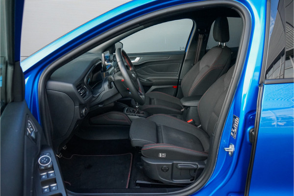 Ford Focus 1.5 EcoBoost ST Line Business B&O Camera Trekhaak Stuurwielverw Ford Focus 1.5 EcoBoost ST Line Business B&O Camera Trekhaak Stuurwielverw
