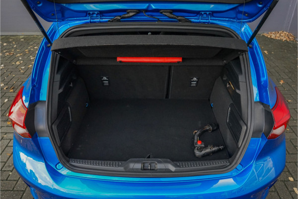 Ford Focus 1.5 EcoBoost ST Line Business B&O Camera Trekhaak Stuurwielverw Ford Focus 1.5 EcoBoost ST Line Business B&O Camera Trekhaak Stuurwielverw