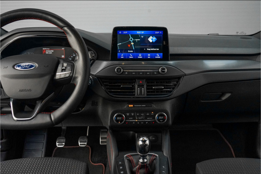 Ford Focus 1.5 EcoBoost ST Line Business B&O Camera Trekhaak Stuurwielverw Ford Focus 1.5 EcoBoost ST Line Business B&O Camera Trekhaak Stuurwielverw
