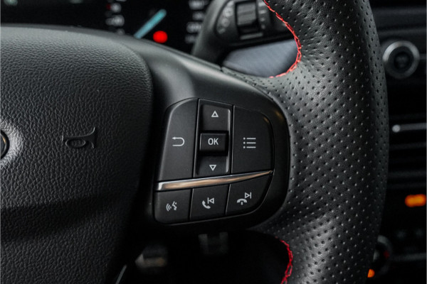 Ford Focus 1.5 EcoBoost ST Line Business B&O Camera Trekhaak Stuurwielverw Ford Focus 1.5 EcoBoost ST Line Business B&O Camera Trekhaak Stuurwielverw