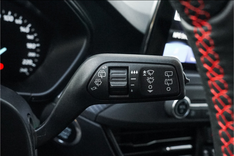 Ford Focus 1.5 EcoBoost ST Line Business B&O Camera Trekhaak Stuurwielverw Ford Focus 1.5 EcoBoost ST Line Business B&O Camera Trekhaak Stuurwielverw