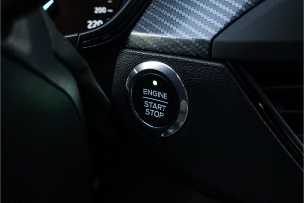 Ford Focus 1.5 EcoBoost ST Line Business B&O Camera Trekhaak Stuurwielverw Ford Focus 1.5 EcoBoost ST Line Business B&O Camera Trekhaak Stuurwielverw